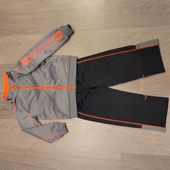 Reebok Sweatsuit Size 4 - Picture 1 of 4